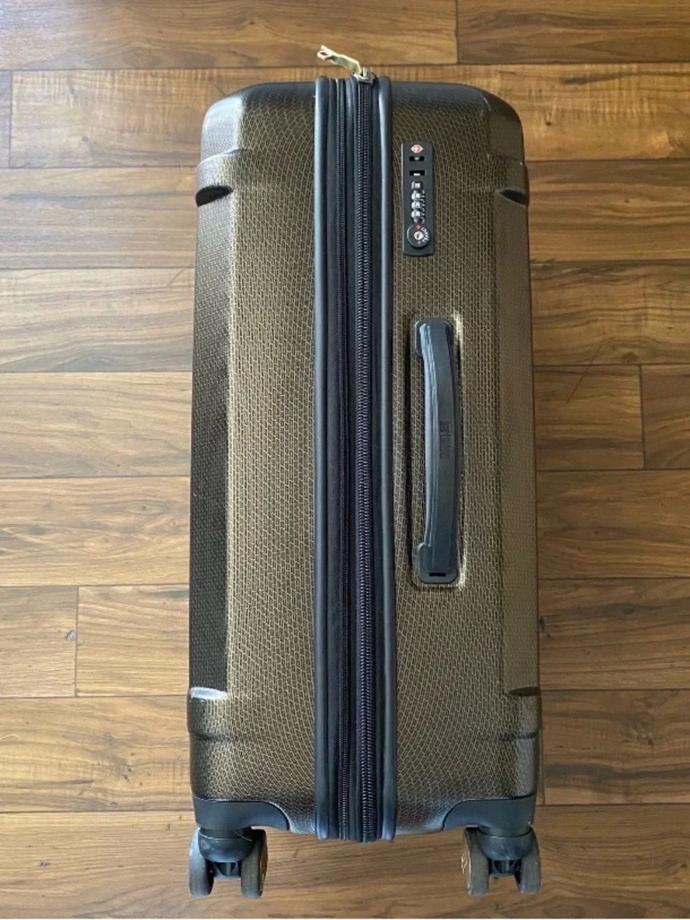 Hartmann Century Deluxe Hardside Carry-On Expandable Spinner 26”x16”x10” Sep 026